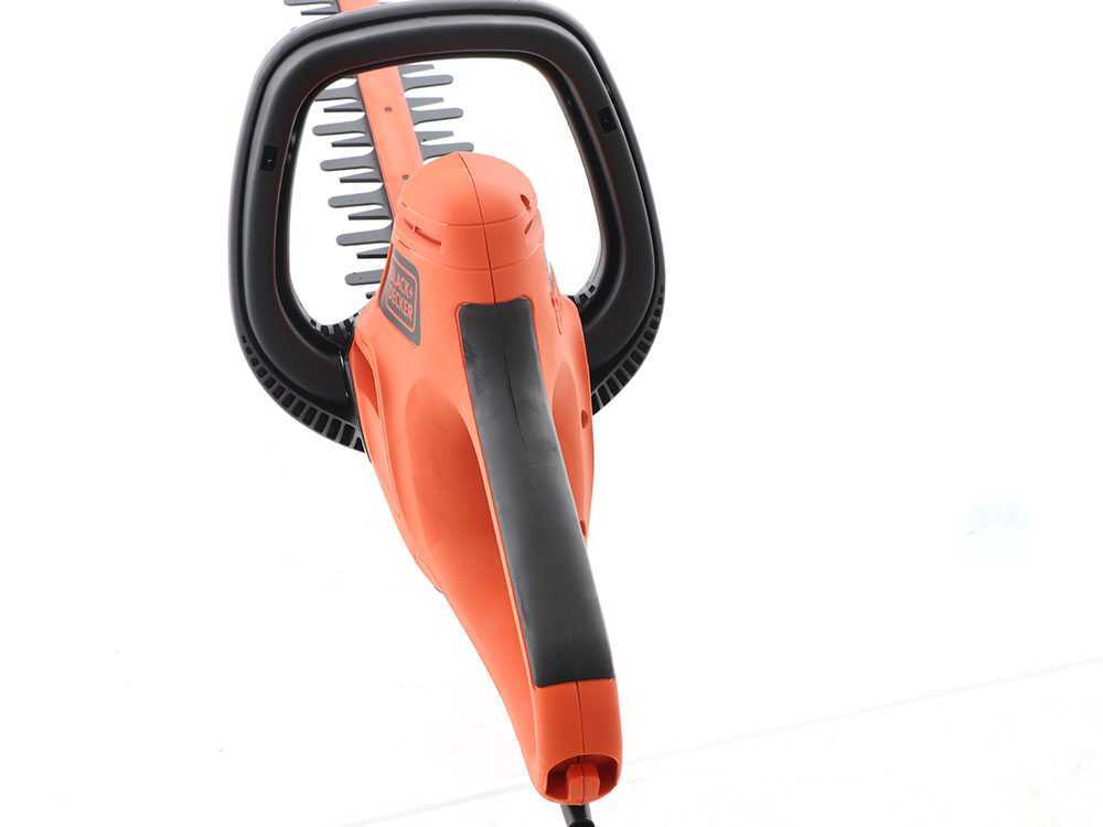 Cortasetos eléctrico Black & Decker GT7030-QS en Oferta